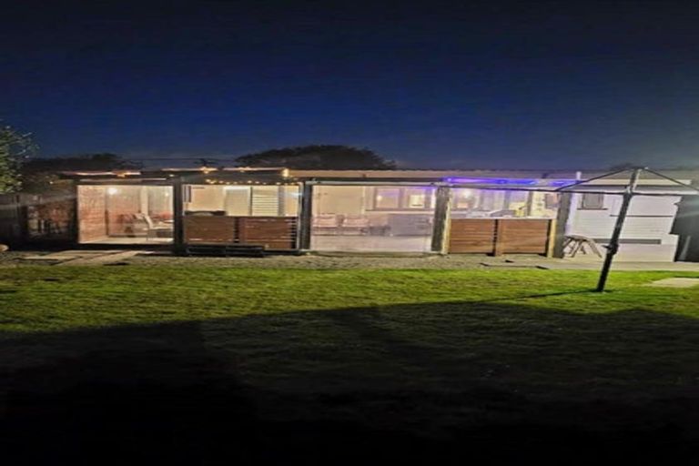 Photo of property in 69 Coopers Road, Dallington, Christchurch, 8061