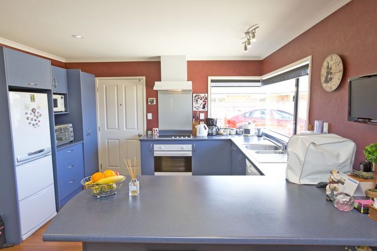 Photo of property in 3 Walnut Grove, Kelvin Grove, Palmerston North, 4414