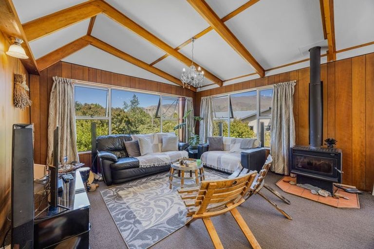 Photo of property in 110 Hedditch Street, Wanaka, 9305
