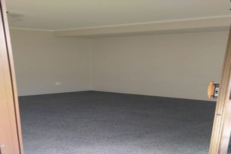Photo of property in 24 Shearwater Street, One Tree Point, 0118
