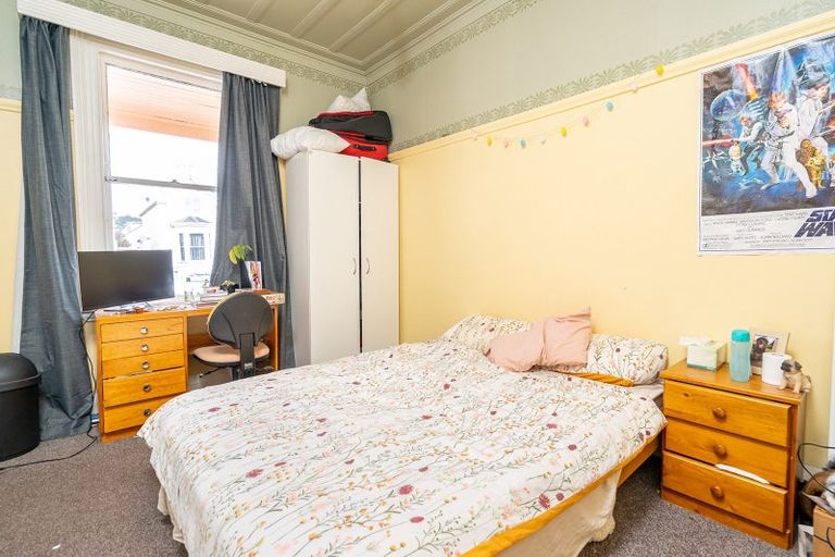 Photo of property in 33 Clyde Street, North Dunedin, Dunedin, 9016