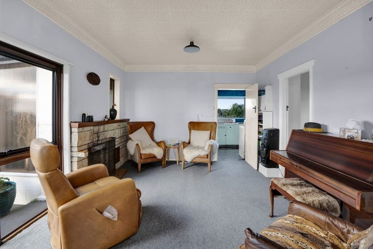 Photo of property in 27 Fitzroy Road, Fitzroy, New Plymouth, 4312