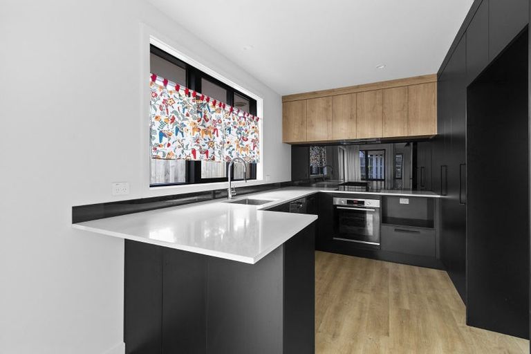 Photo of property in 3/16 Mccracken Avenue, Hillcrest, Hamilton, 3216