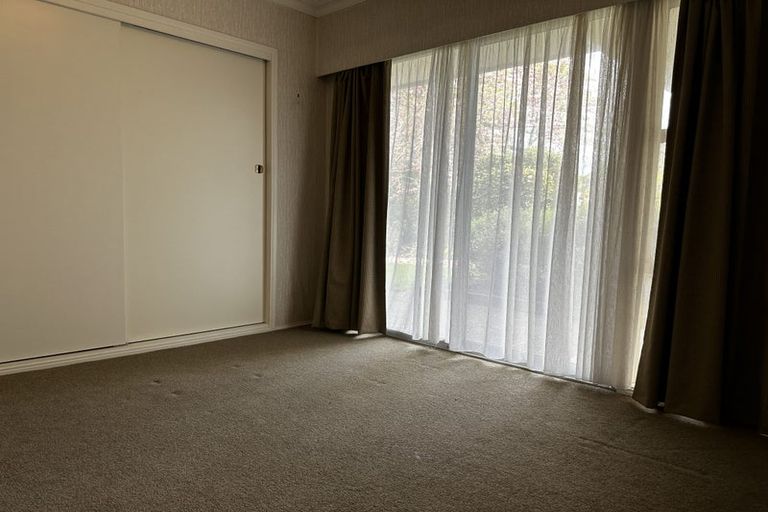 Photo of property in 12 Halberg Street, Papakura, 2110