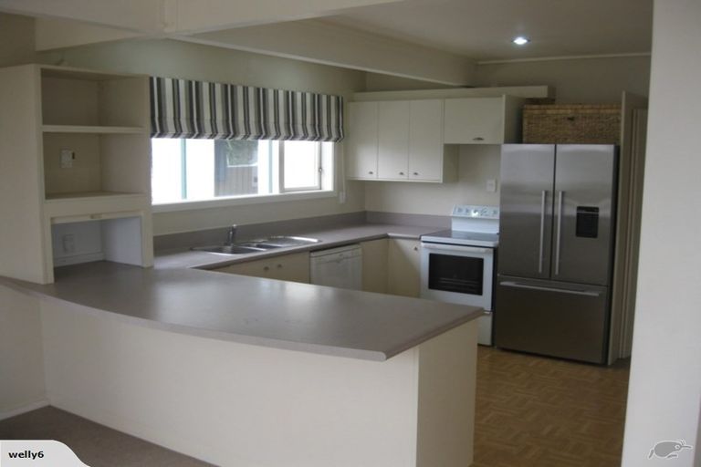 Photo of property in 15 Nagpur Terrace, Broadmeadows, Wellington, 6035