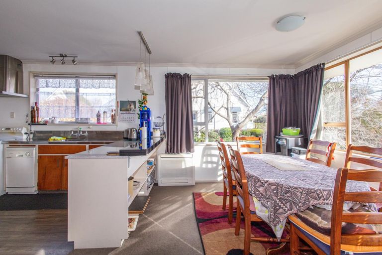 Photo of property in 32-32b Te Weka Street, Maori Hill, Timaru, 7910