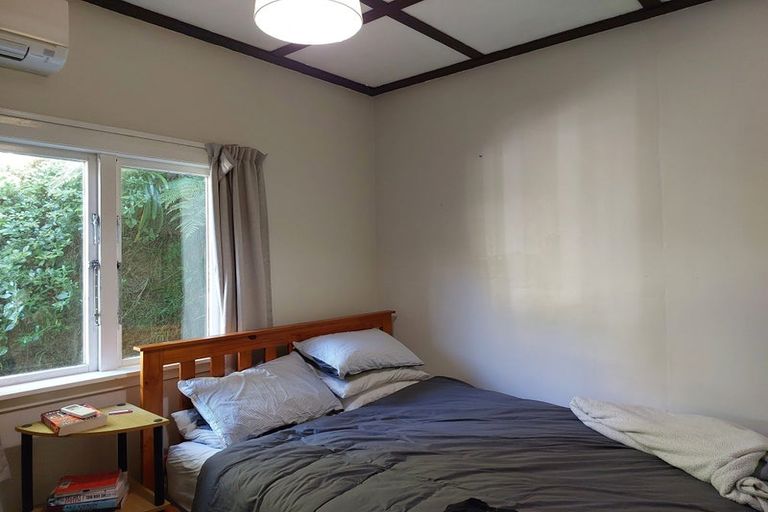 Photo of property in 106 Mortimer Terrace, Brooklyn, Wellington, 6021