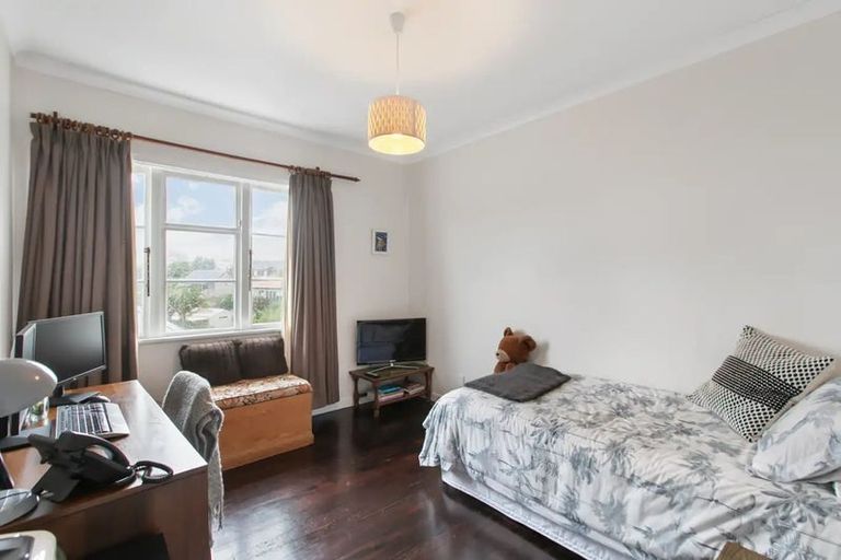 Photo of property in 53 Kurahaupo Street, Orakei, Auckland, 1071