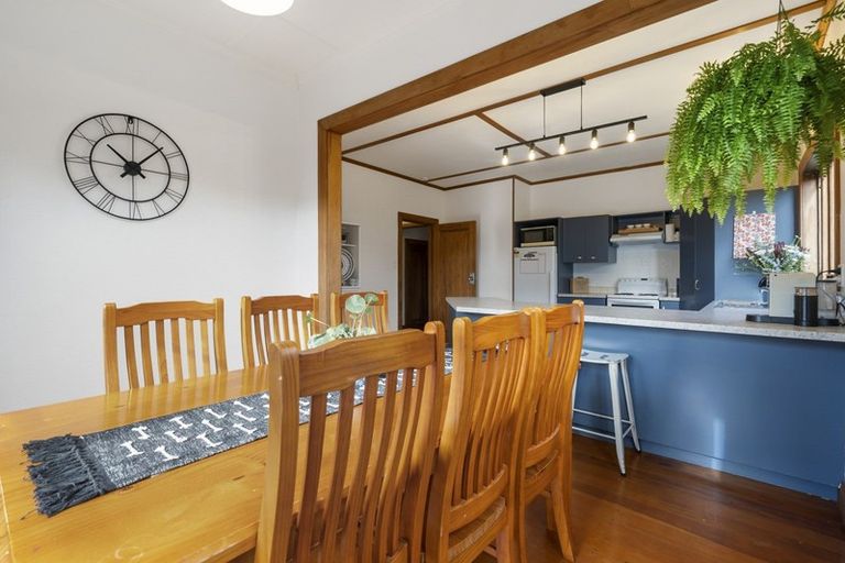 Photo of property in 20 Perrin Place, Kelvin Grove, Palmerston North, 4414