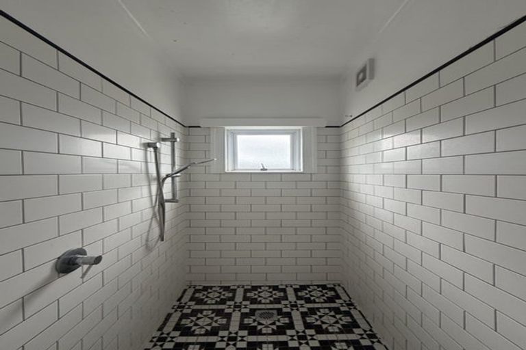 Photo of property in 30 Austin Street, Mount Victoria, Wellington, 6011