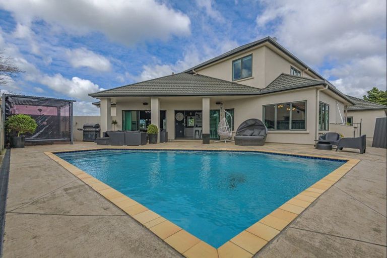 Photo of property in 6 Banksia Grove, Milson, Palmerston North, 4414