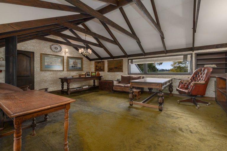 Photo of property in 208 Roslyn Road, Levin, 5510