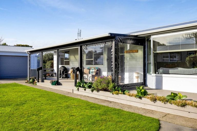 Photo of property in 11 Jade Place, Bell Block, New Plymouth, 4312