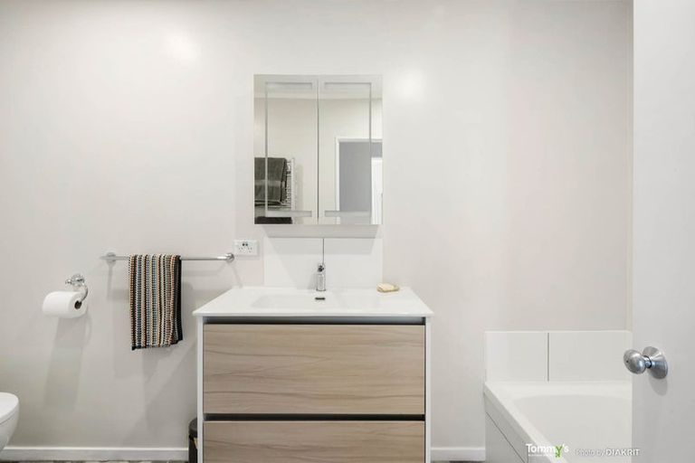 Photo of property in 1/88 Brougham Street, Mount Victoria, Wellington, 6011