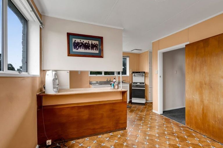 Photo of property in 19 Rangitake Drive, Spotswood, New Plymouth, 4310