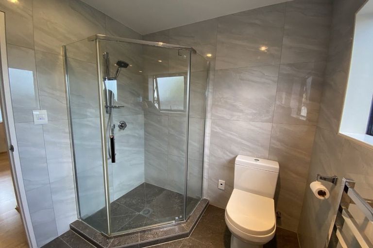 Photo of property in 10 Ensign Place, Hillcrest, Auckland, 0627