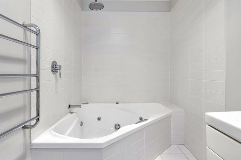 Photo of property in 72 Duncansby Road, Stanmore Bay, Whangaparaoa, 0932