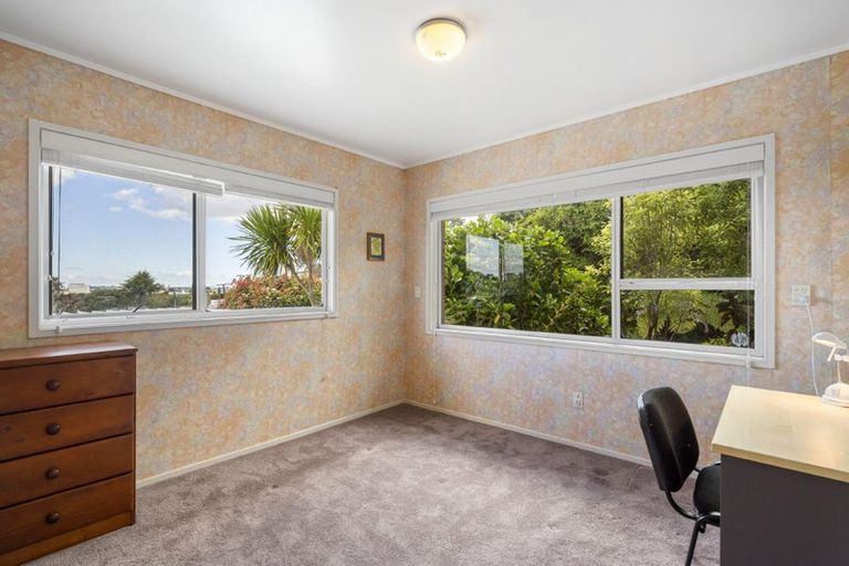 Photo of property in 21 Parr Terrace, Castor Bay, Auckland, 0620