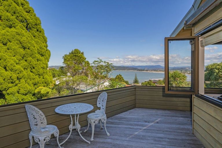 Photo of property in 3 Puriri Place, Whitianga, 3510