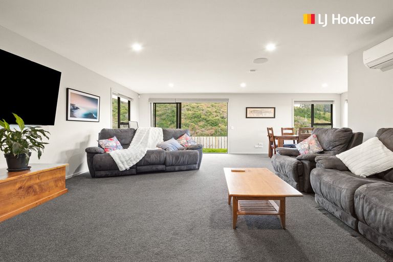 Photo of property in 21 Sretlaw Place, Brockville, Dunedin, 9011