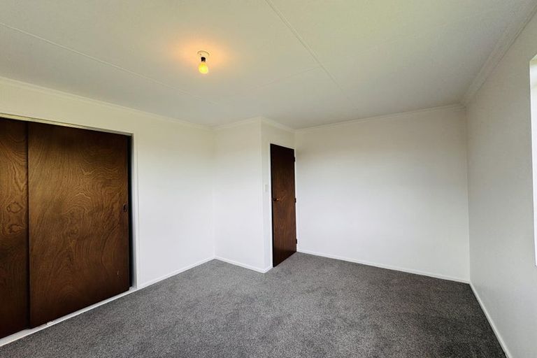 Photo of property in 50 Hillcrest Drive, Kelvin Grove, Palmerston North, 4414