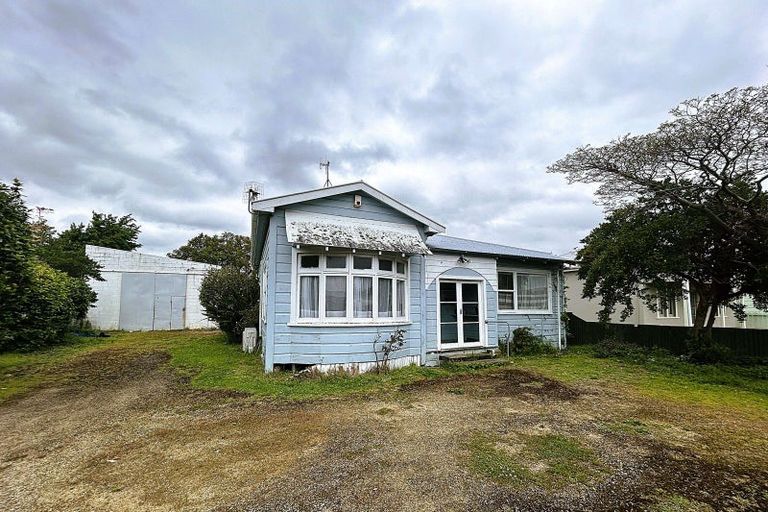 Photo of property in 43 Bourke Street, Palmerston North, 4410