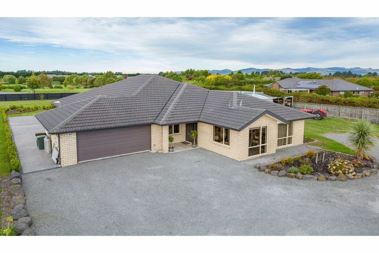 Photo of property in 15 Devine Drive, Rolleston, Christchurch, 7678