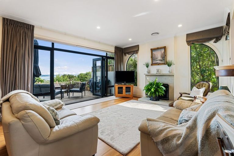 Photo of property in 36 Beauvoir Avenue, Matakatia, Whangaparaoa, 0930
