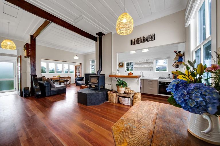 Photo of property in 72 King Street, Opunake, 4616