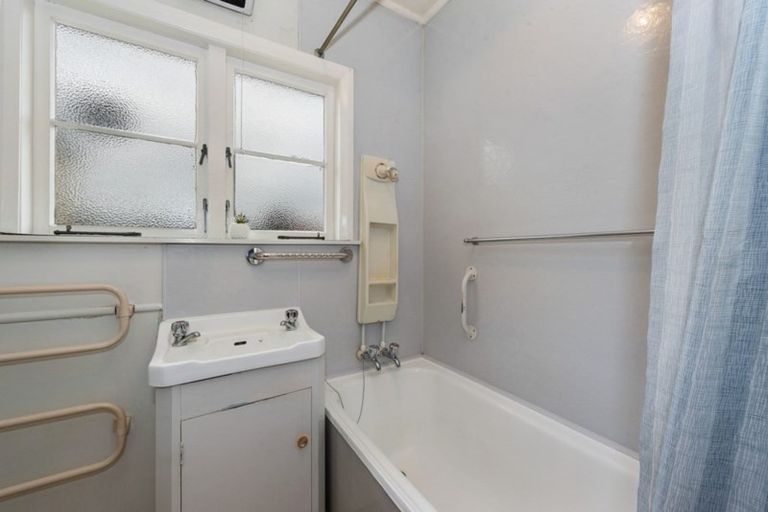 Photo of property in 24 Wilson Street, Hamilton East, Hamilton, 3216