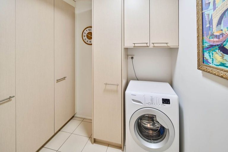 Photo of property in 1/16 Oriental Terrace, Oriental Bay, Wellington, 6011