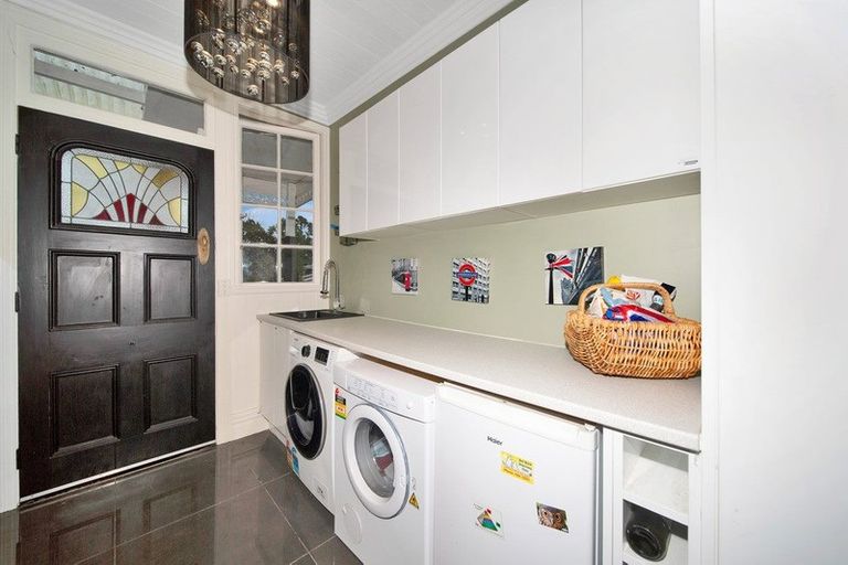 Photo of property in 104 Pitt Road, Hillsborough, New Plymouth, 4372