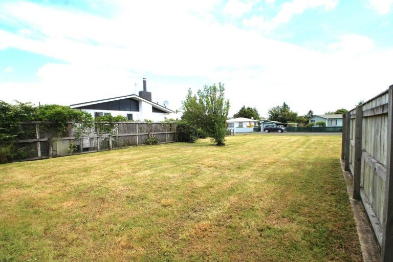 Photo of property in 17 Bowen Street, Woodville, 4920