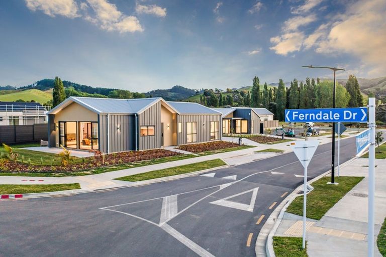 Photo of property in 1 Lamont Place, Waikanae, 5036