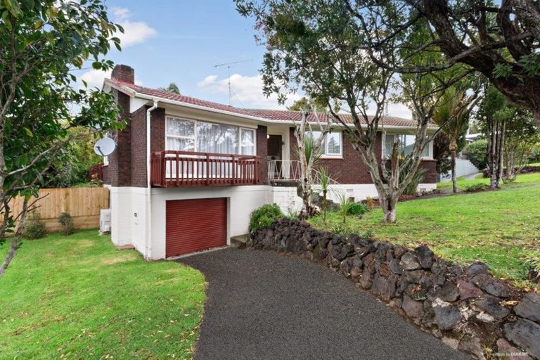 Photo of property in 16 Blue Gum Rise, Sunnyhills, Auckland, 2010