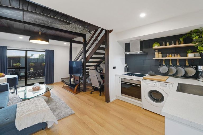 Photo of property in 6/9 Sherborne Street, St Albans, Christchurch, 8014