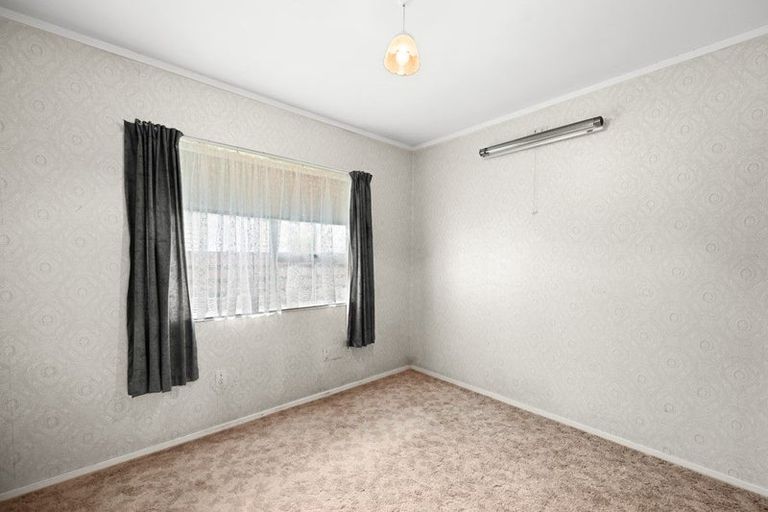 Photo of property in 1 Hilton Road, St Andrews, Hamilton, 3200