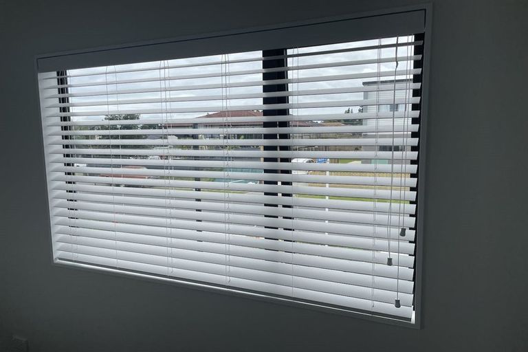 Photo of property in 9a Crestview Rise, Papakura, 2110