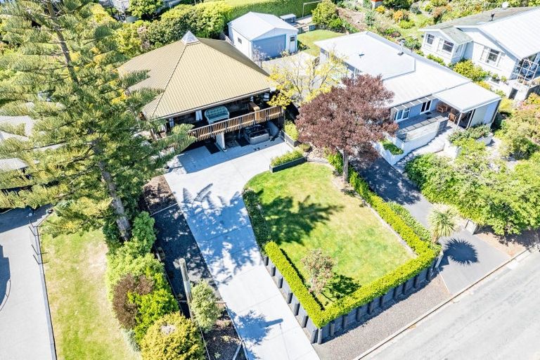 Photo of property in 15 Muter Street, Akaroa, 7520