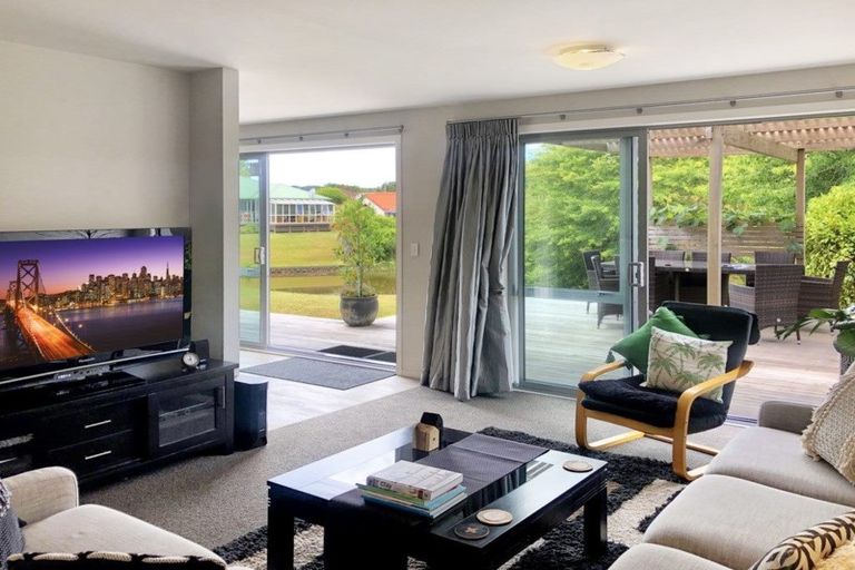 Photo of property in 3 Admiralty Drive, Haruru, 0204