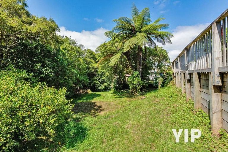 Photo of property in 51 Poto Road, Normandale, Lower Hutt, 5010