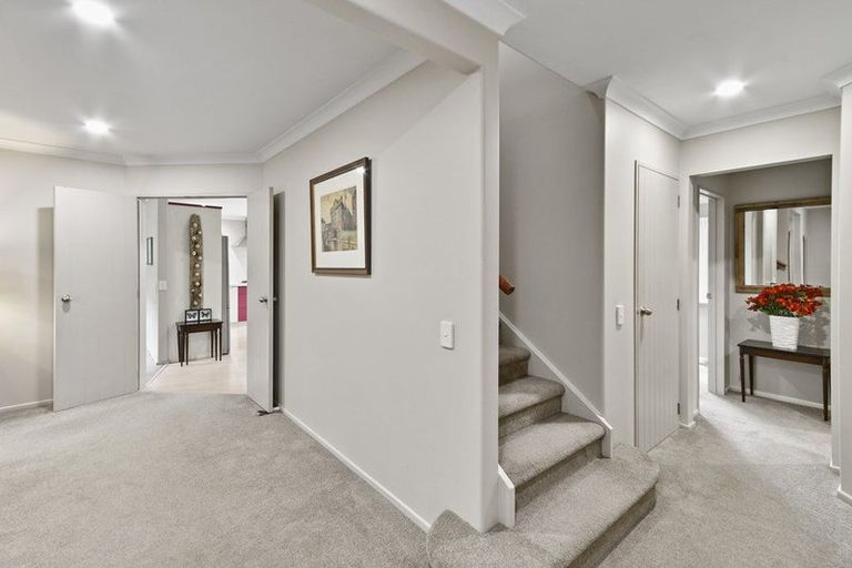 Photo of property in 12 Phoenicia Court, The Gardens, Auckland, 2105