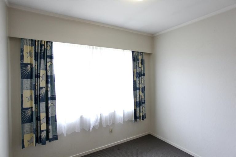 Photo of property in 2/6 Tina Place, Sunnyhills, Auckland, 2010