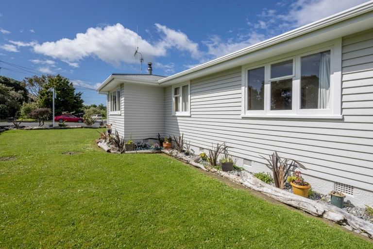 Photo of property in 49 Waerenga Road, Otaki, 5512
