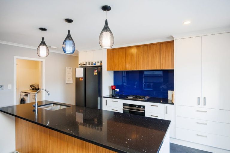 Photo of property in 9a Belvedere Crescent, Takaro, Palmerston North, 4412