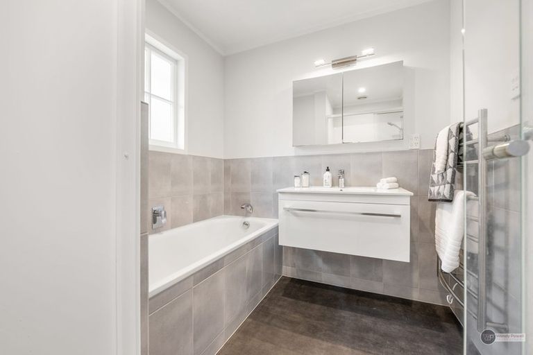 Photo of property in 10 Tiroiti Grove, Stokes Valley, Lower Hutt, 5019