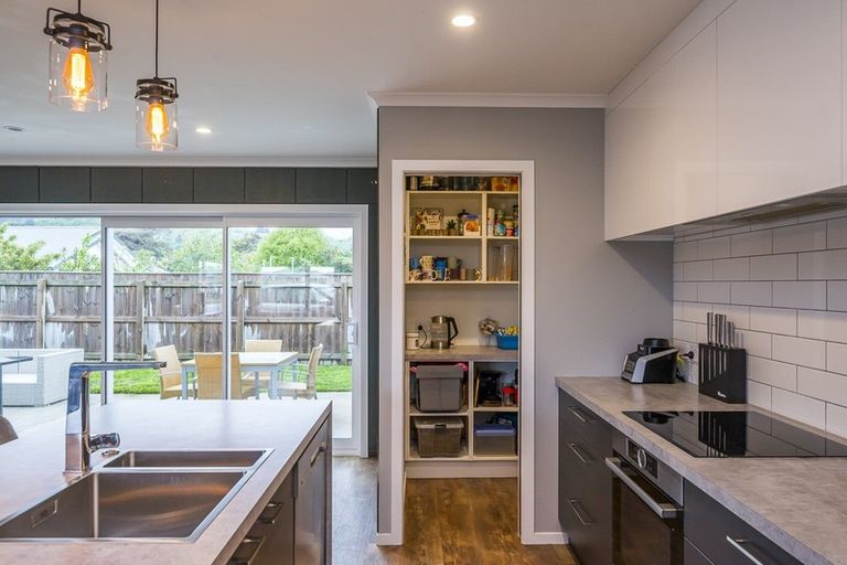 Photo of property in 14 Gallipoli Place, Paraparaumu, 5032