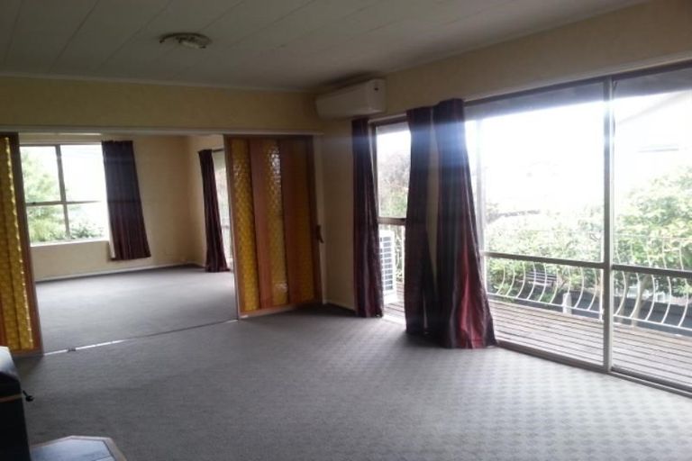 Photo of property in 1/8 Woodstock Place, Russley, Christchurch, 8042