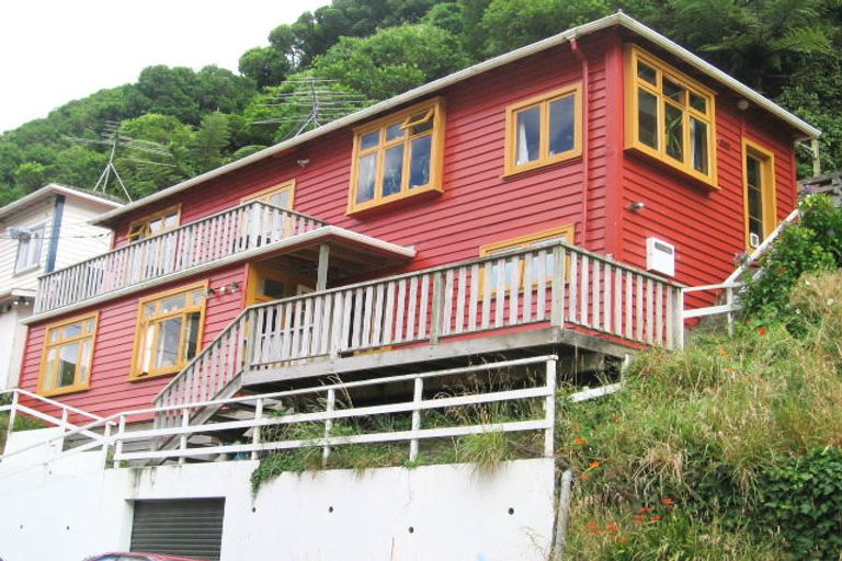 Photo of property in 64 Holloway Road, Aro Valley, Wellington, 6021