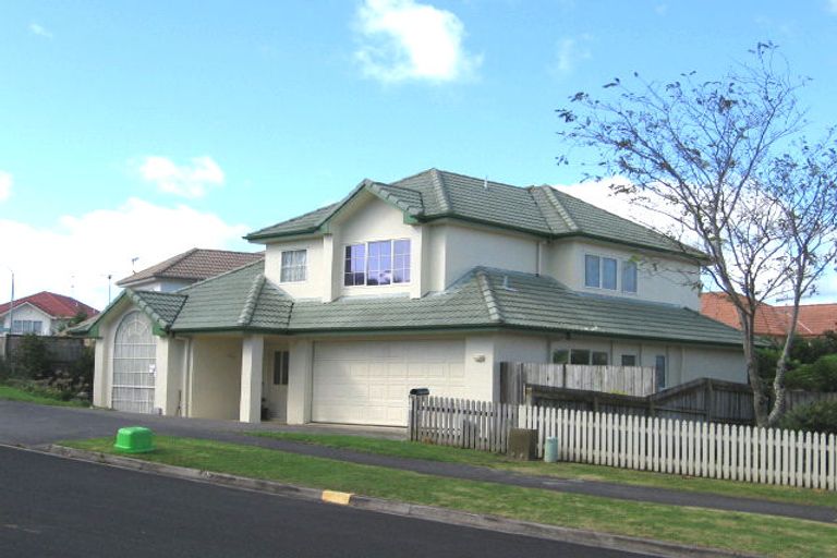 Photo of property in 1/2 Belgate Place, Somerville, Auckland, 2014